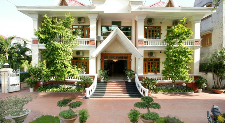 Tuong Vi Hotel.jpg